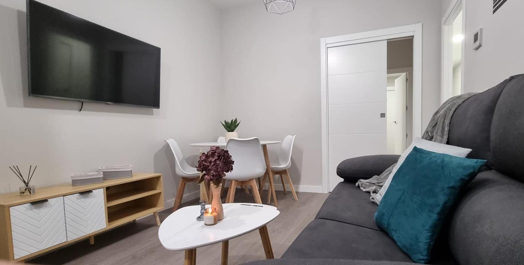 Torrejon Suites 托雷洪-德阿尔多斯 外观 照片
